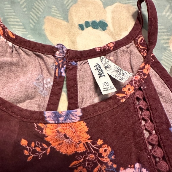 6 FOR $15 Mudd XS floral dress - Picture 4 of 4